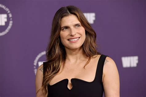 lake bell naked|Pam & Tommy: Lake Bells Nude Photo Leak Influenced Her。